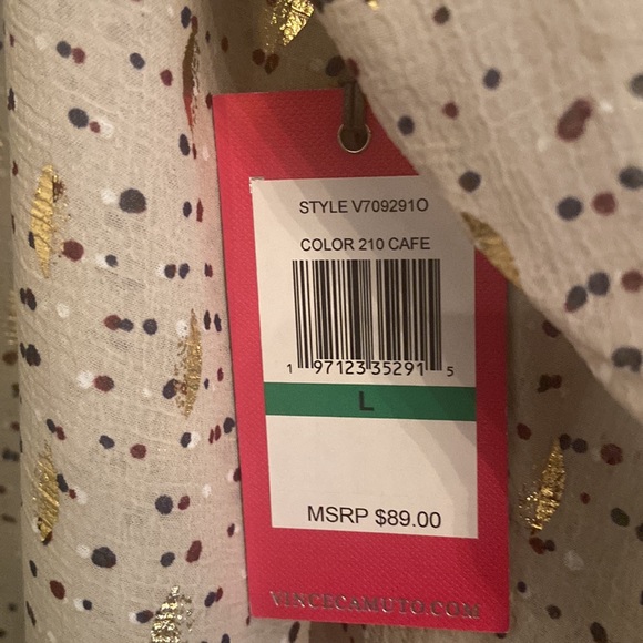 Vince Camuto Gorgeous Vneck Blouse. NWT. Size L - Picture 6 of 10